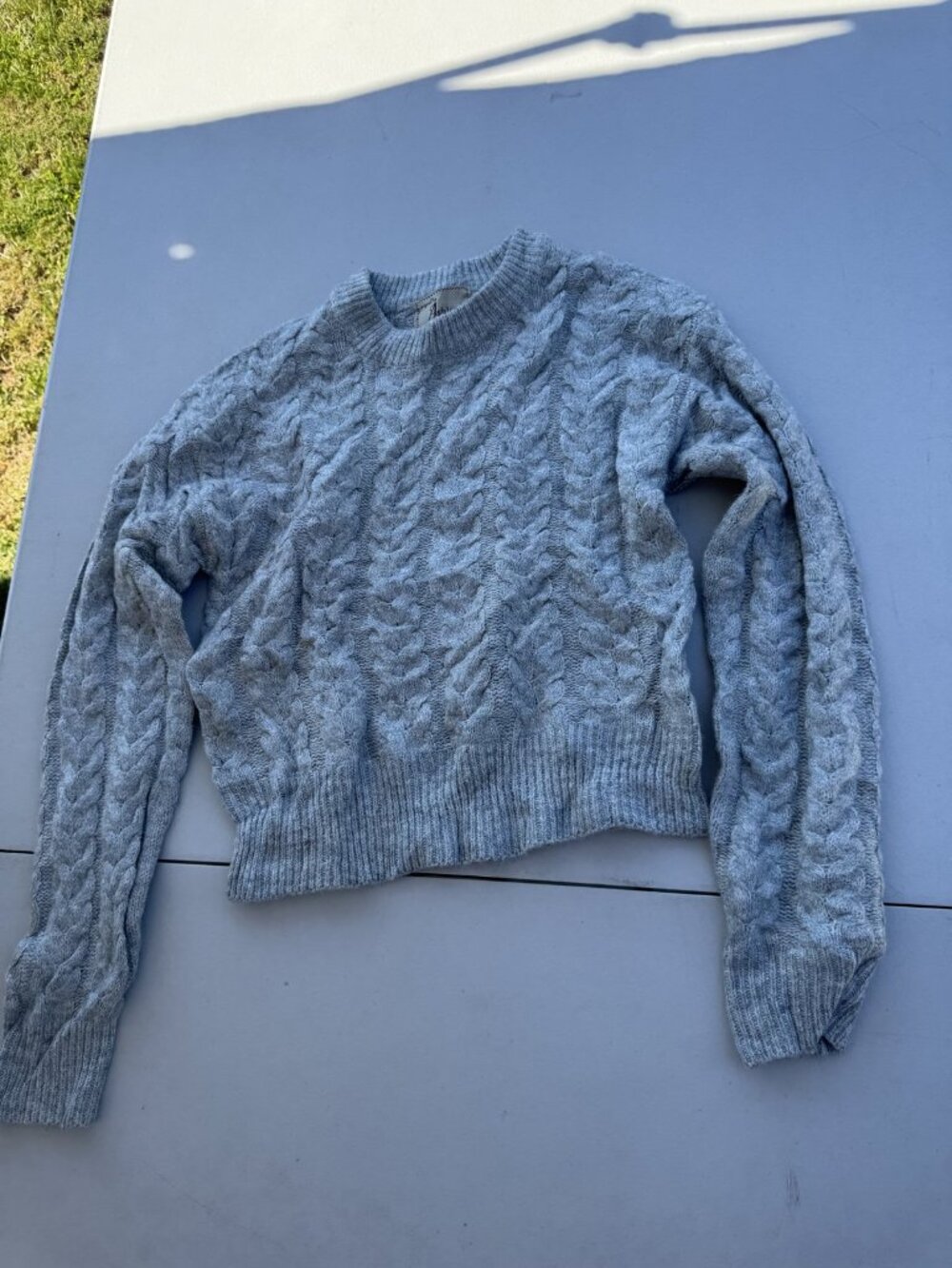 Ashley 2G International Gray Cable-Knit Sweater Size M